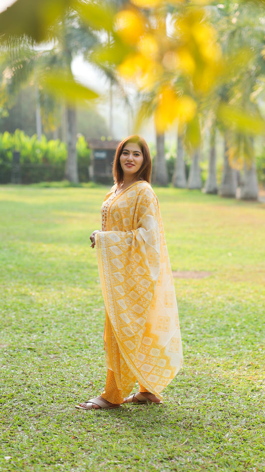Kavya Kurti | code : 2020