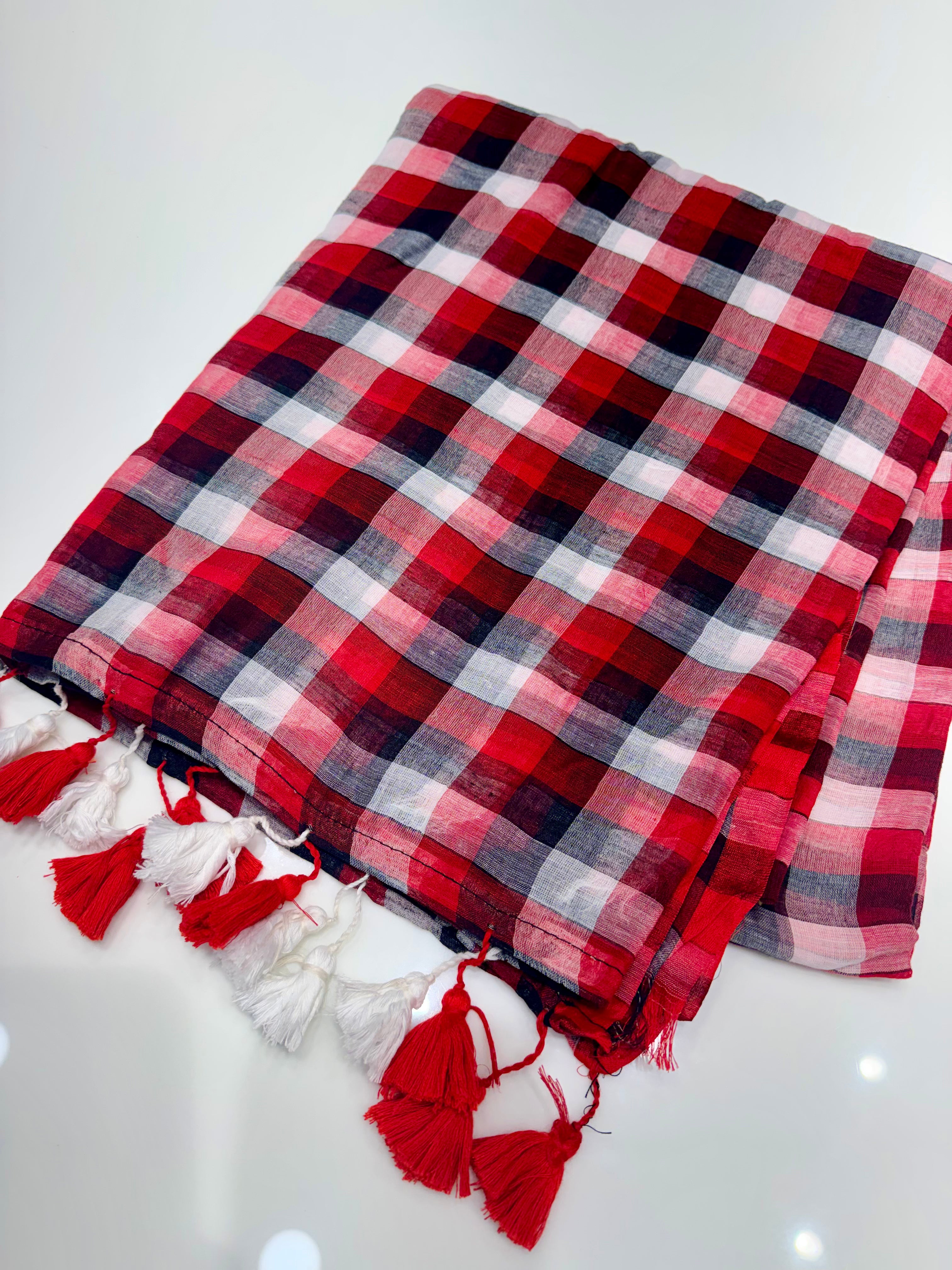 Mulcotten check saree