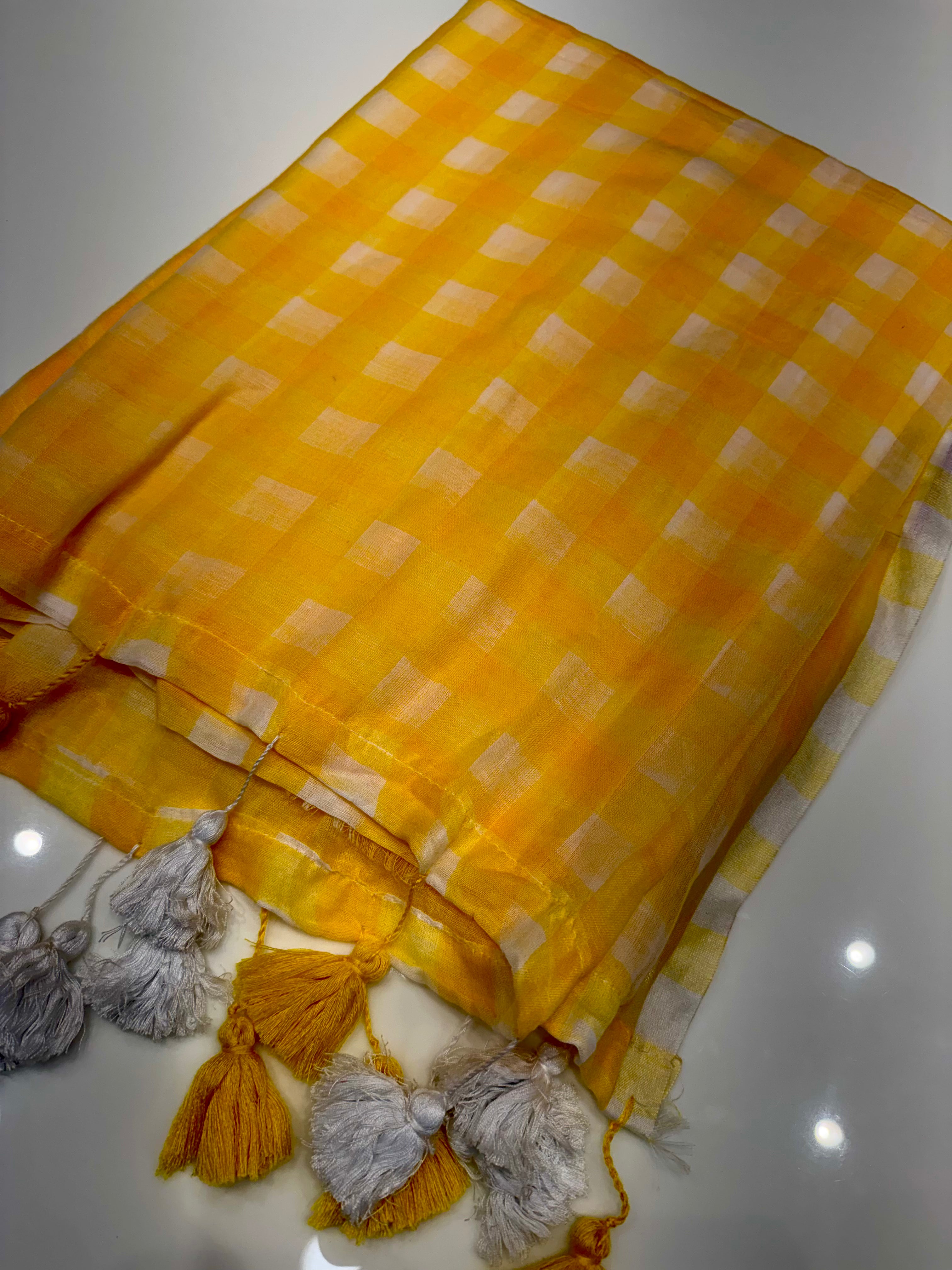 Mulcotten check saree