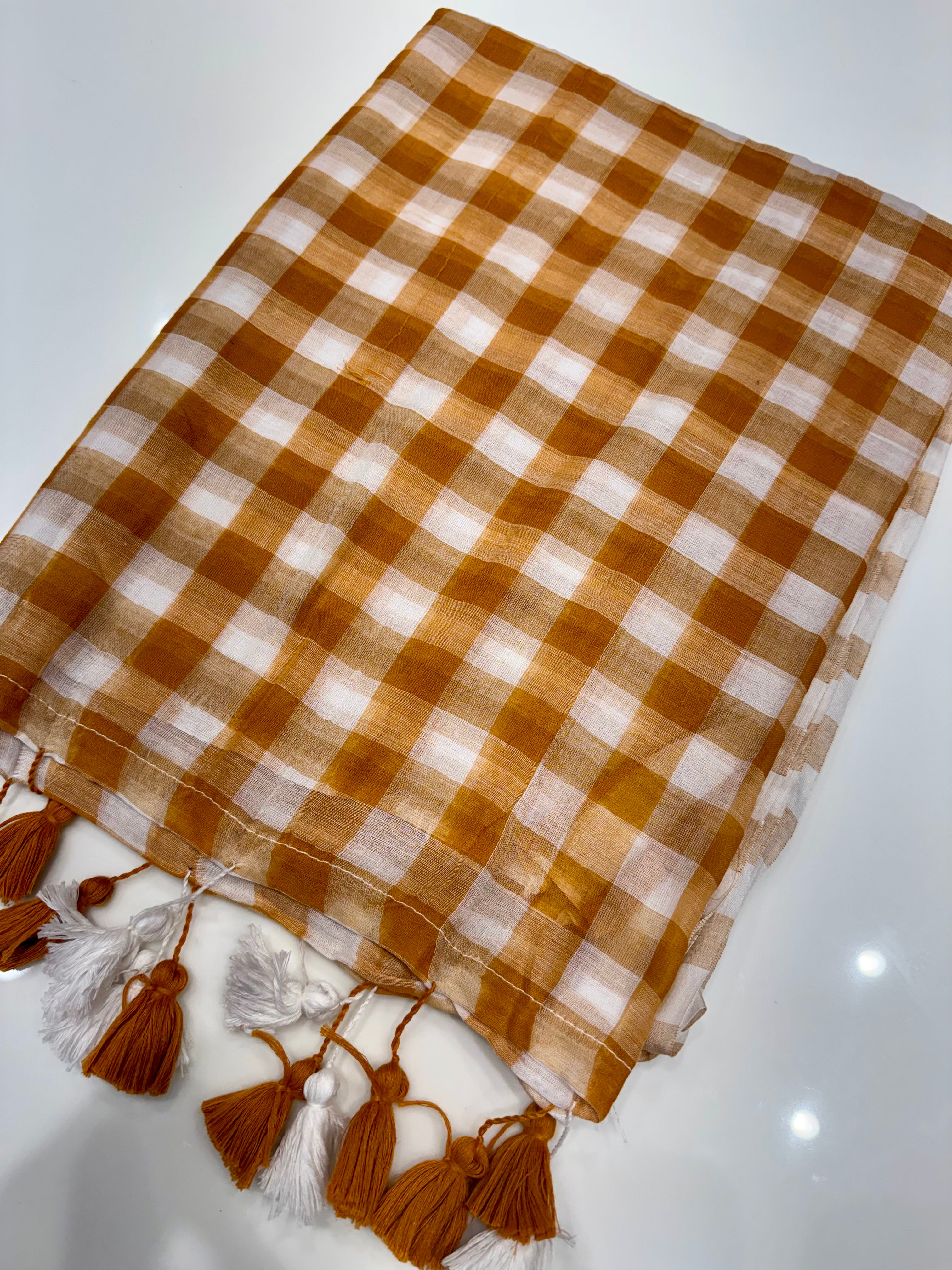 Mulcotten check saree