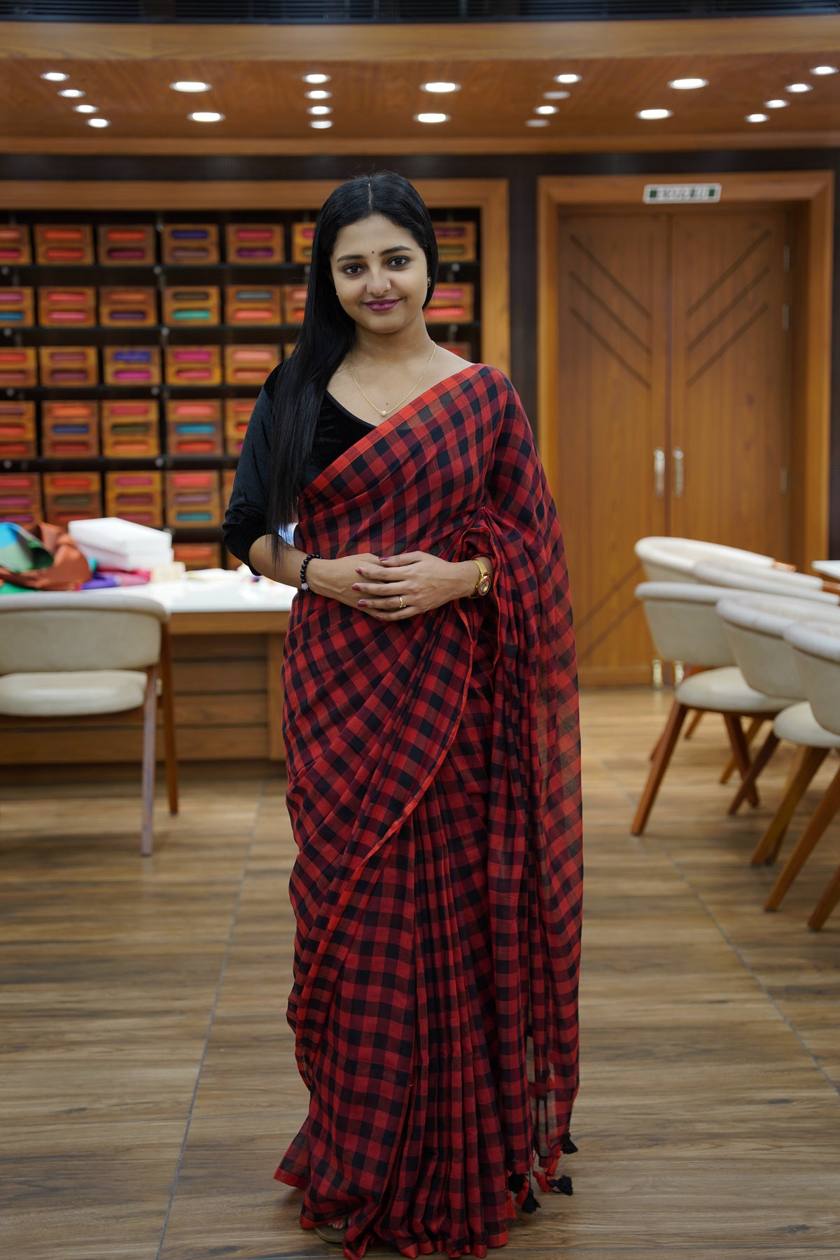Mulcotten check saree